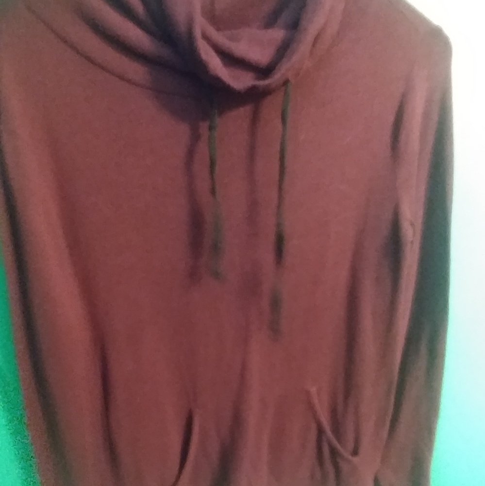 Maroon sweater